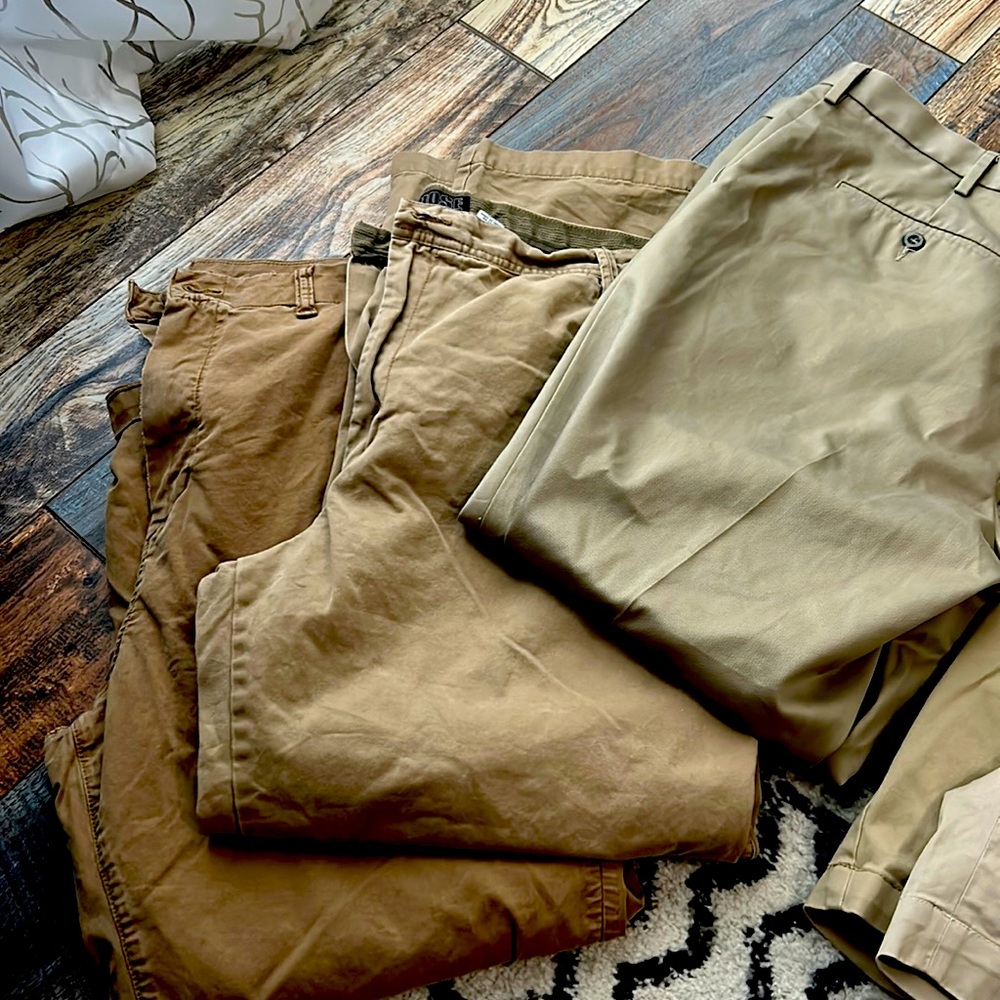 Lot of 3 pair of khakis 40x32 do jersey American eagle